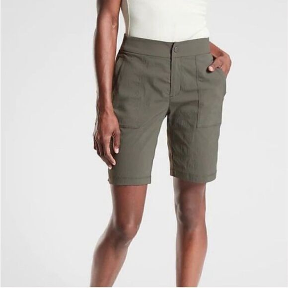Athleta Pants - athleta trekkie bermuda 2.0 26 Mountian Olive